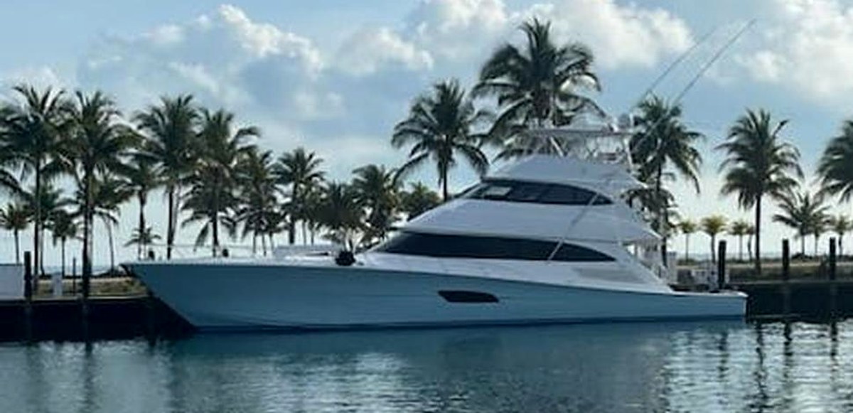 Sportfishing yacht represented by Naples Yacht Brokerage